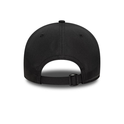 Pictured is this Manchester United FC Reflective 9FORTY in black. 4