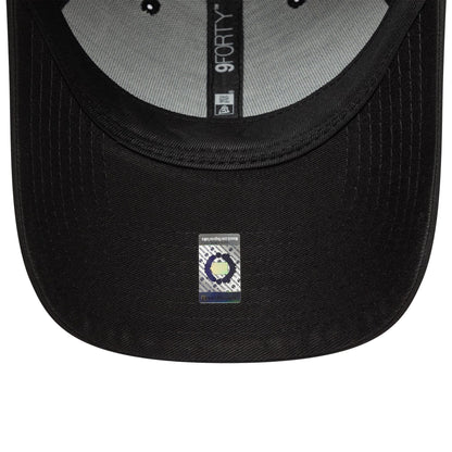 Pictured is this Manchester United FC Reflective 9FORTY in black. 5