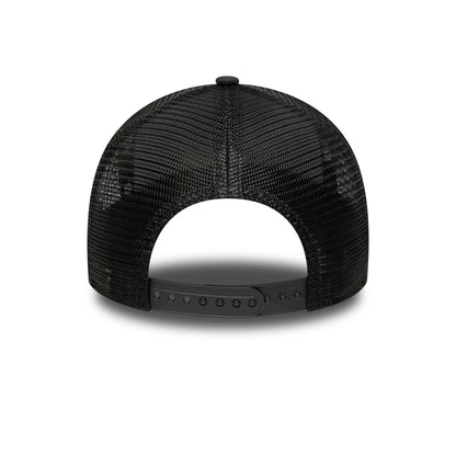 Pictured is this Manchester United FC Reflective 9FORTY A-Frame Trucker in black. 4