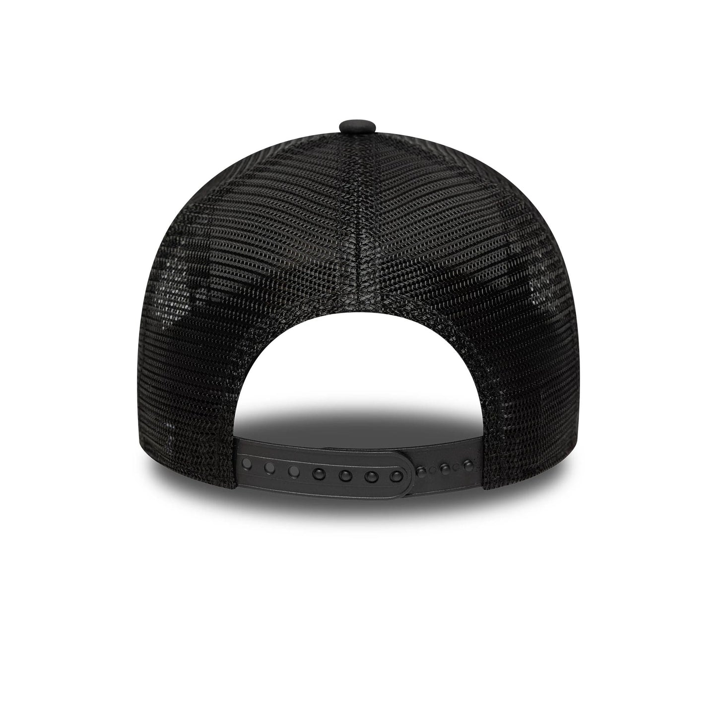 Pictured is this Manchester United FC Reflective 9FORTY A-Frame Trucker in black. 4