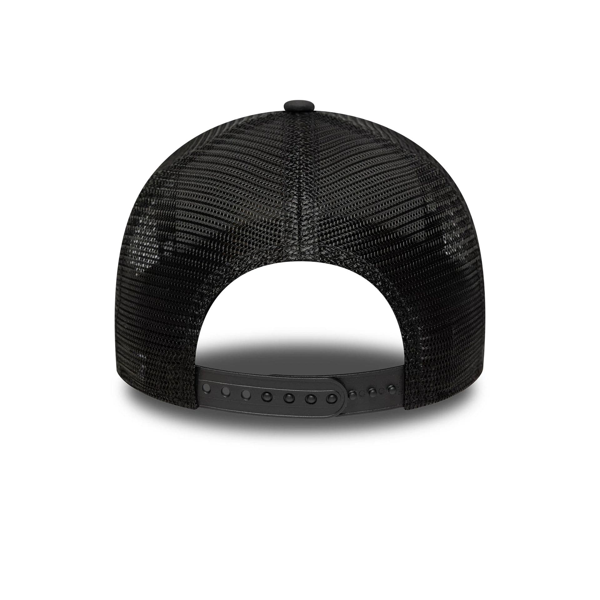 Pictured is this Manchester United FC Reflective 9FORTY A-Frame Trucker in black. 4