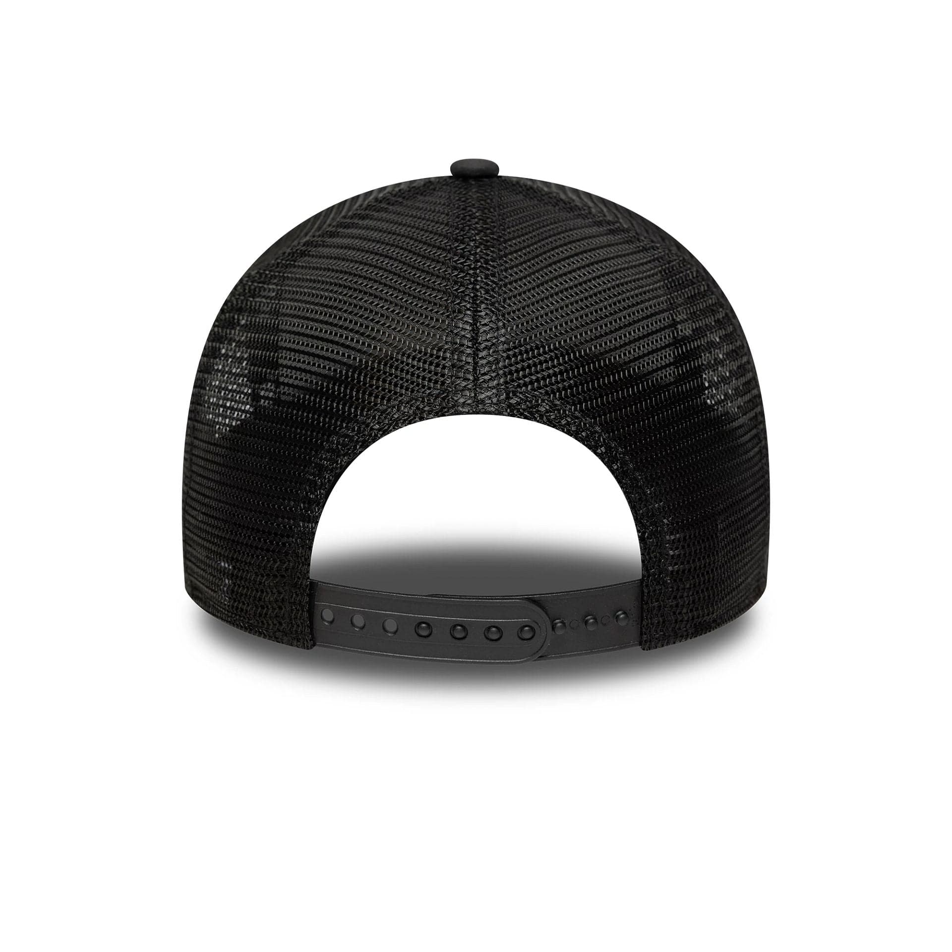 Pictured is this Manchester United FC Reflective 9FORTY A-Frame Trucker in black. 4