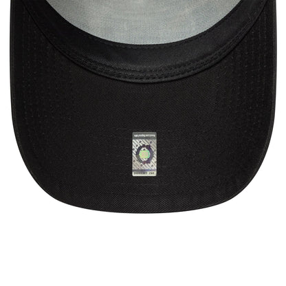 Pictured is this Manchester United FC Reflective 9FORTY A-Frame Trucker in black. 5