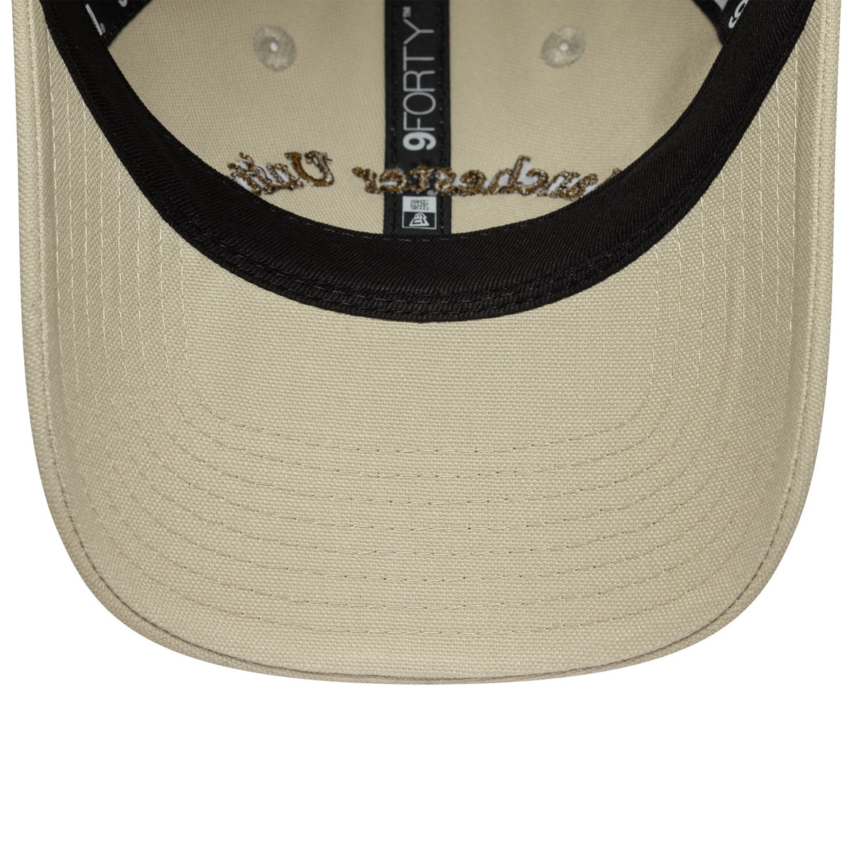 Pictured is this Womens Wordmark Manchester United FC 9FORTY in Cream. 5