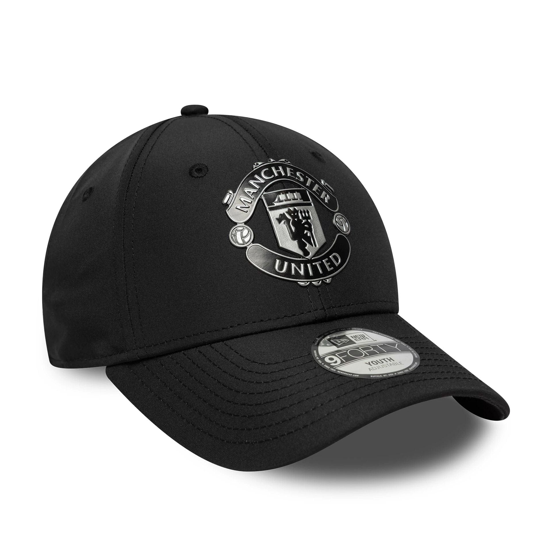 Pictured is this Youth Reflective Manchester United FC 9FORTY in black. 3