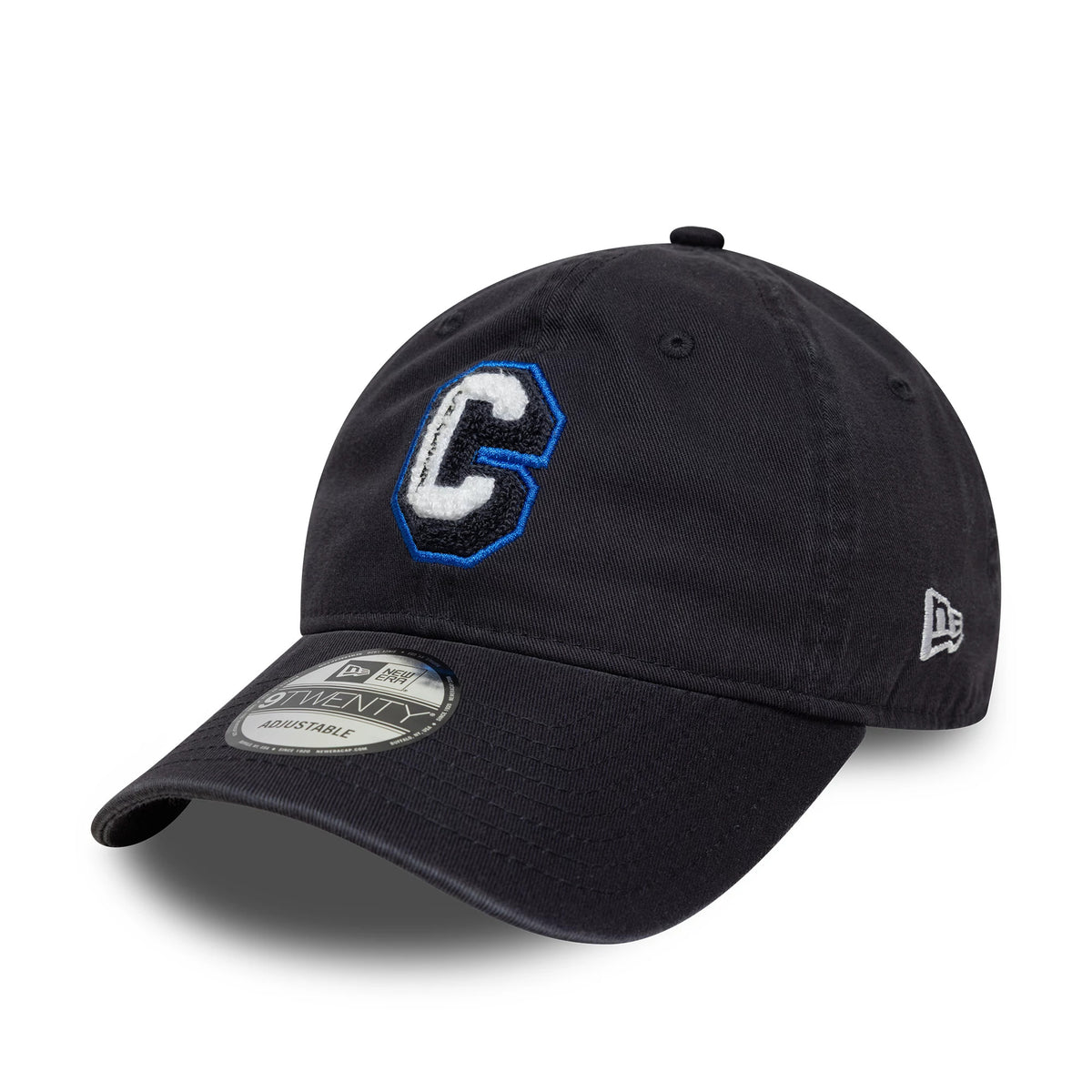 Chelsea FC Lion Crest Boucle Navy New Era 9TWENTY Cap, three-quarter view showing a boucle-embroidered white C trimmed with blue on the front panel, a curved visor with a 9TWENTY size sticker, and the white New Era flag logo on the left side.