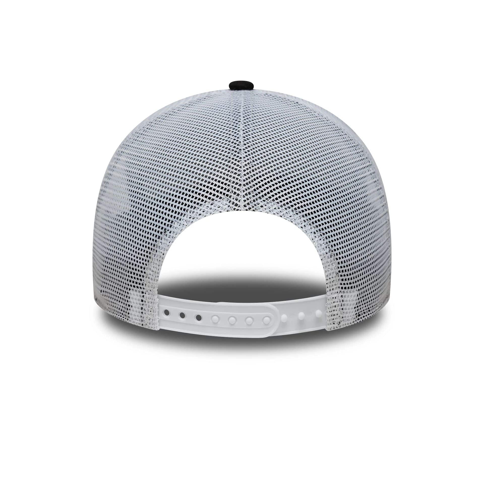 Pictured is this Visa Cash App Racing Bulls 9FORTY E-Frame Trucker in black. 4