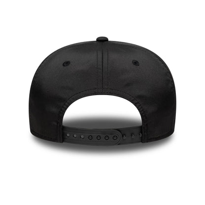 Pictured is this AS Roma Flawless Pin 9SEVENTY Stretch Snap in black. 4