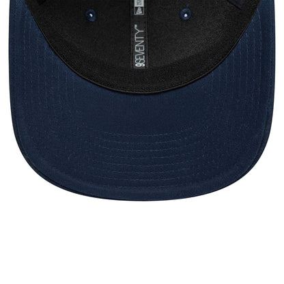 Pictured is this Alpine Racing 9SEVENTY Stretch Snap in navy. 5