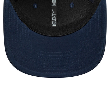 Pictured is this Alpine Racing 9SEVENTY Stretch Snap in navy. 5