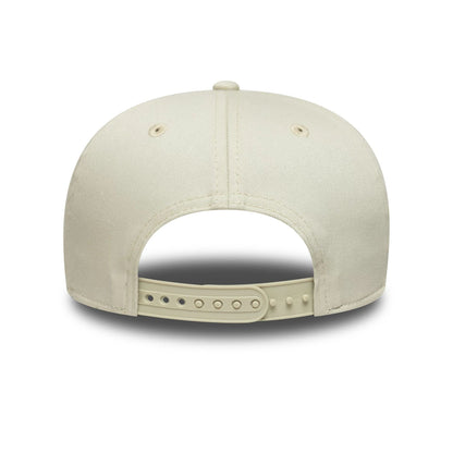 Pictured is this Cord Visor MoneyGram Haas F1 9SEVENTY Stretch Snap in Cream. 4