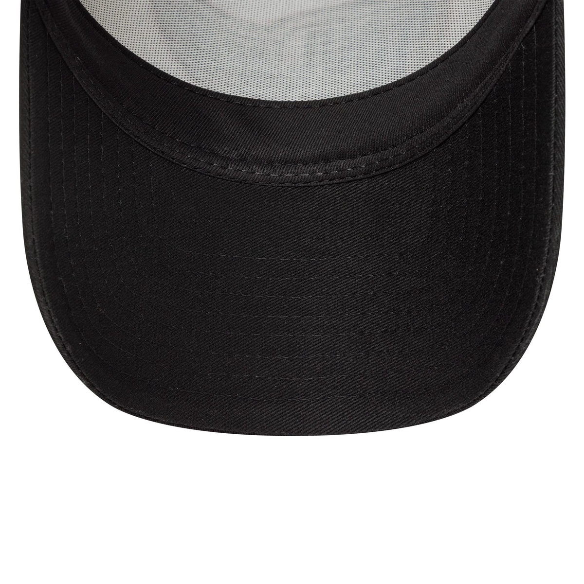 Pictured is this Flag Stade Toulousain 9FORTY E-Frame Trucker in white. 5
