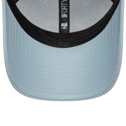 Pictured is this Essential Vespa 9FORTY in pastel blue. 5