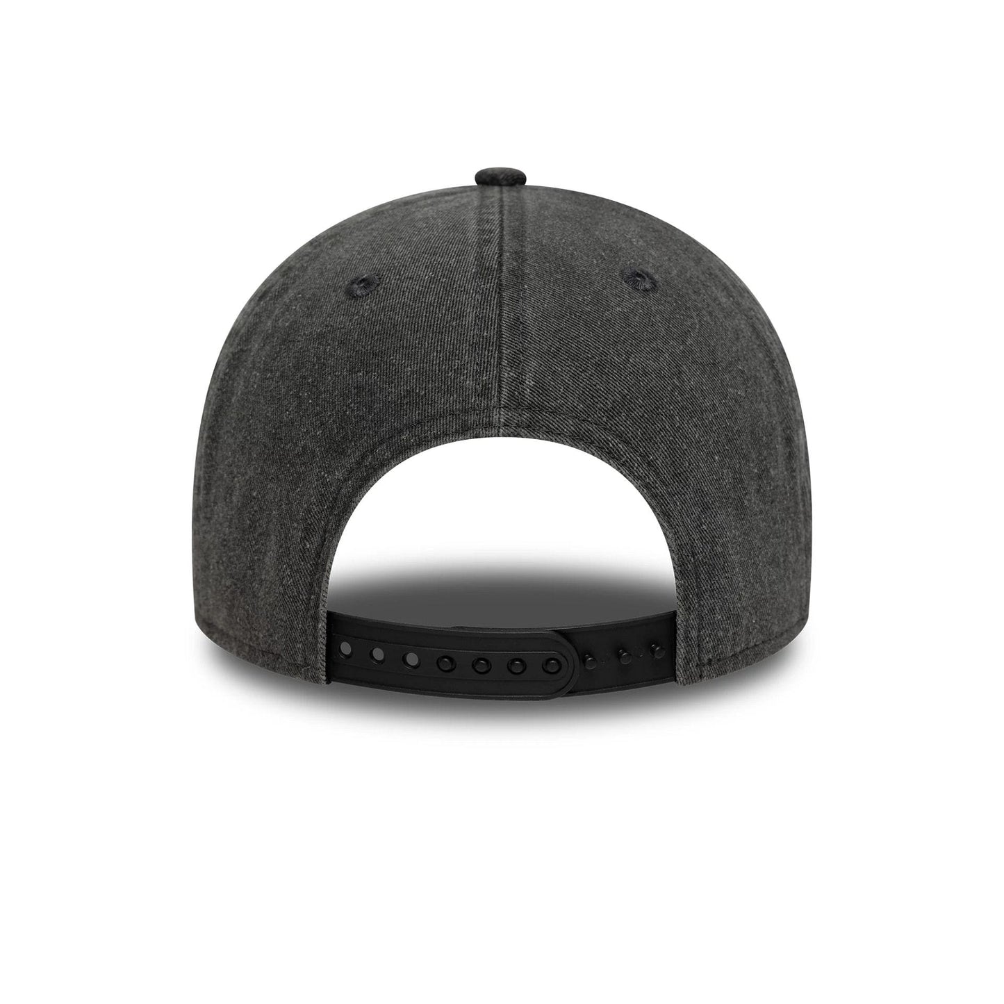 Pictured is this Washed Red Bull Racing 9FORTY M-Crown in black. 4
