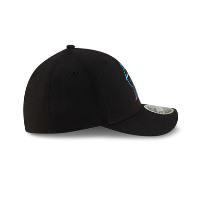 Pictured is this MLB Player Replica Miami Marlins 39THIRTY M-Crown Stretch Fit cap in black. 6