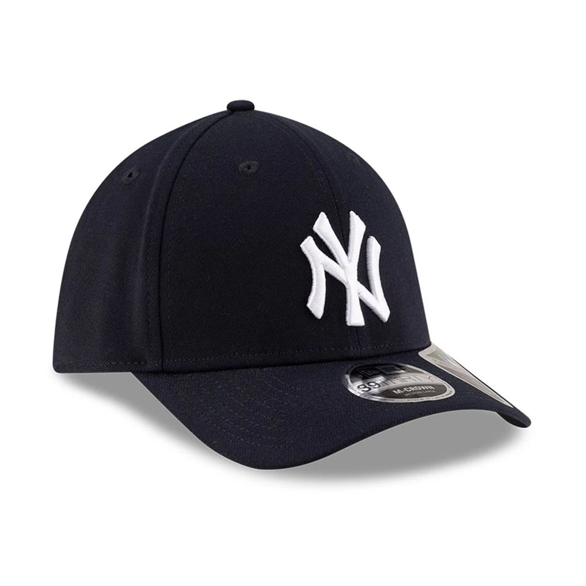 Pictured is this MLB Player Replica New York Yankees 39THIRTY M-Crown Stretch Fit cap in navy. 3