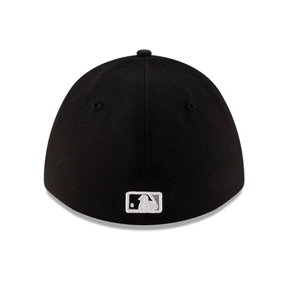 Pictured is this MLB Player Replica Chicago White Sox 39THIRTY M-Crown Stretch Fit cap in black. 4