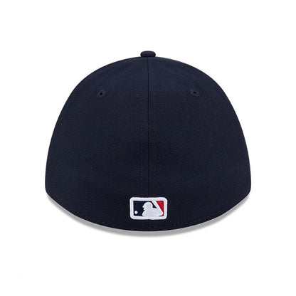 Pictured is this MLB Player Replica Boston Red Sox 39THIRTY M-Crown Stretch Fit cap in navy. 4