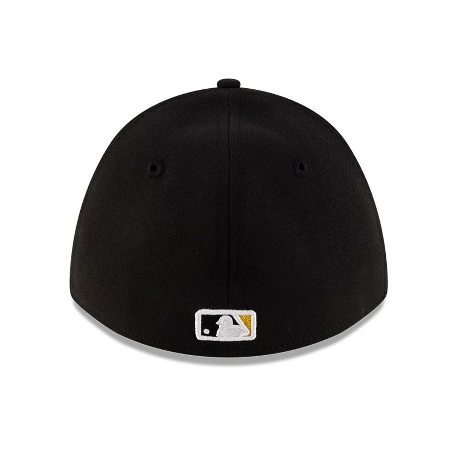 Pictured is this MLB Player Replica Pittsburgh Pirates 39THIRTY M-Crown Stretch Fit cap in black. 4