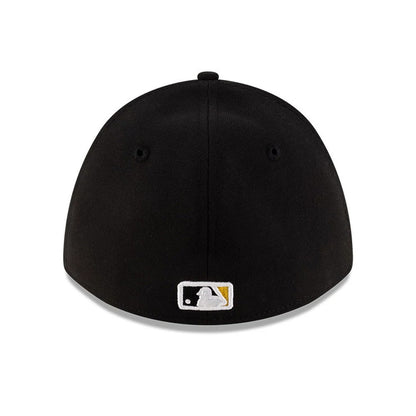 Pictured is this MLB Player Replica Pittsburgh Pirates 39THIRTY M-Crown Stretch Fit cap in black. 4