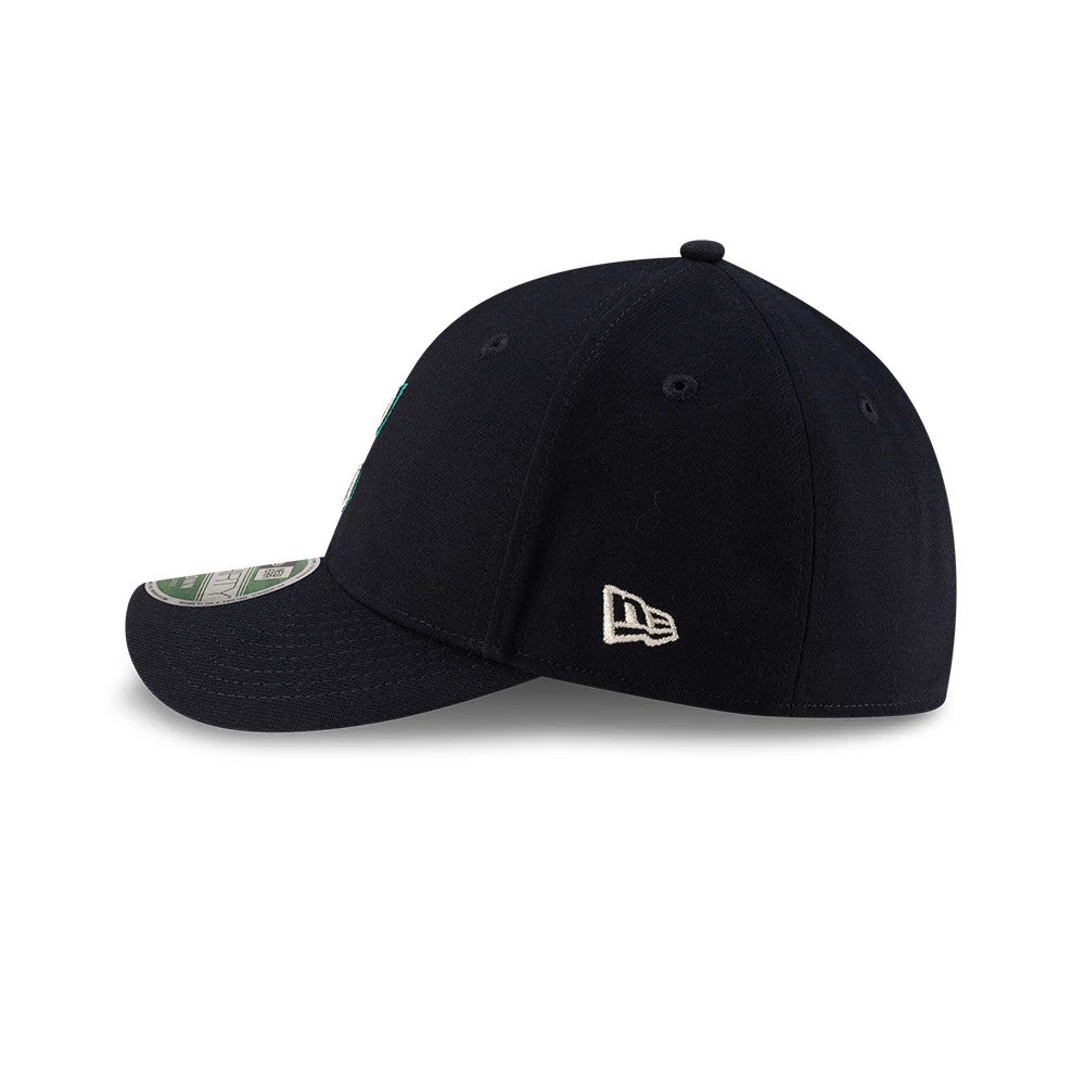Pictured is this MLB Player Replica Seattle Mariners 39THIRTY M-Crown Stretch Fit cap in navy. 5