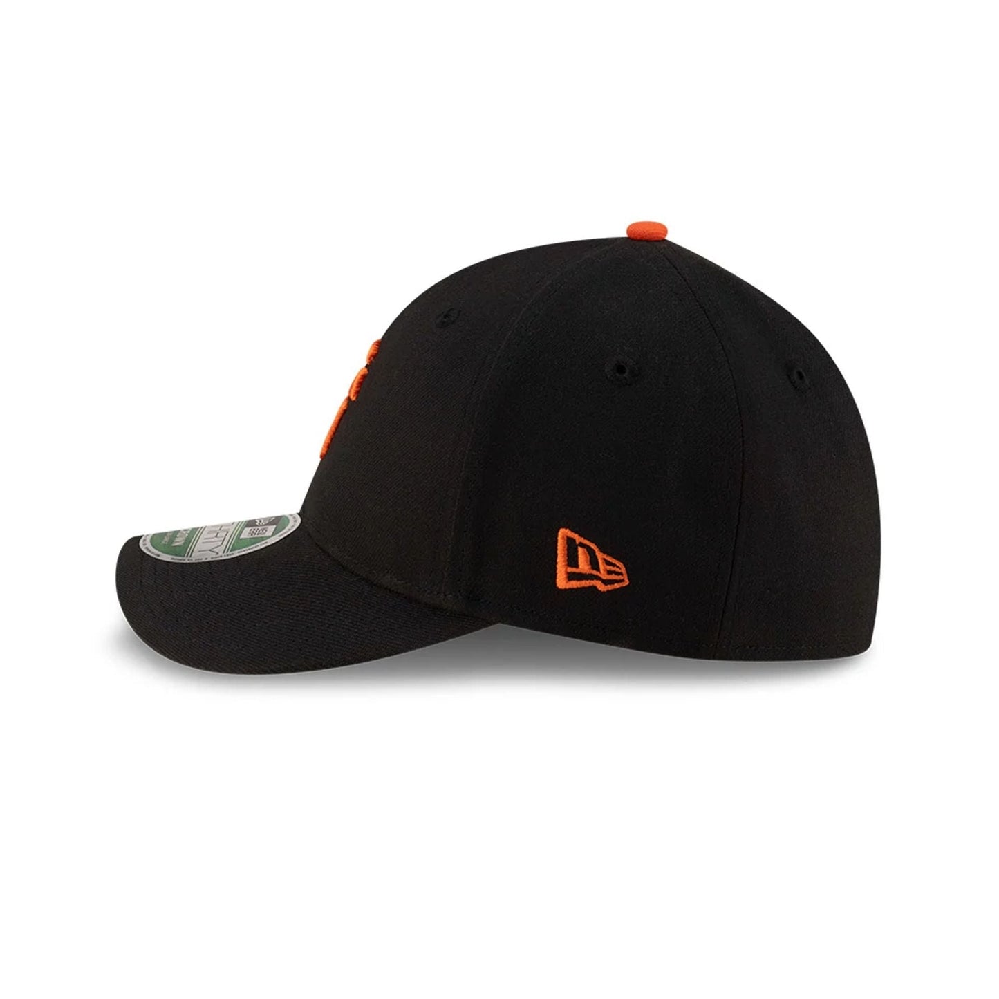 Pictured is this MLB Player Replica San Francisco Giants 39THIRTY M-Crown Stretch Fit cap in black. 5