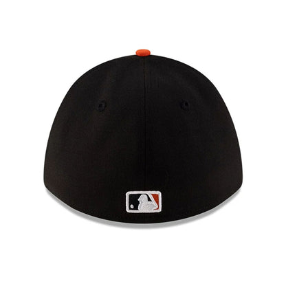Pictured is this MLB Player Replica San Francisco Giants 39THIRTY M-Crown Stretch Fit cap in black. 4