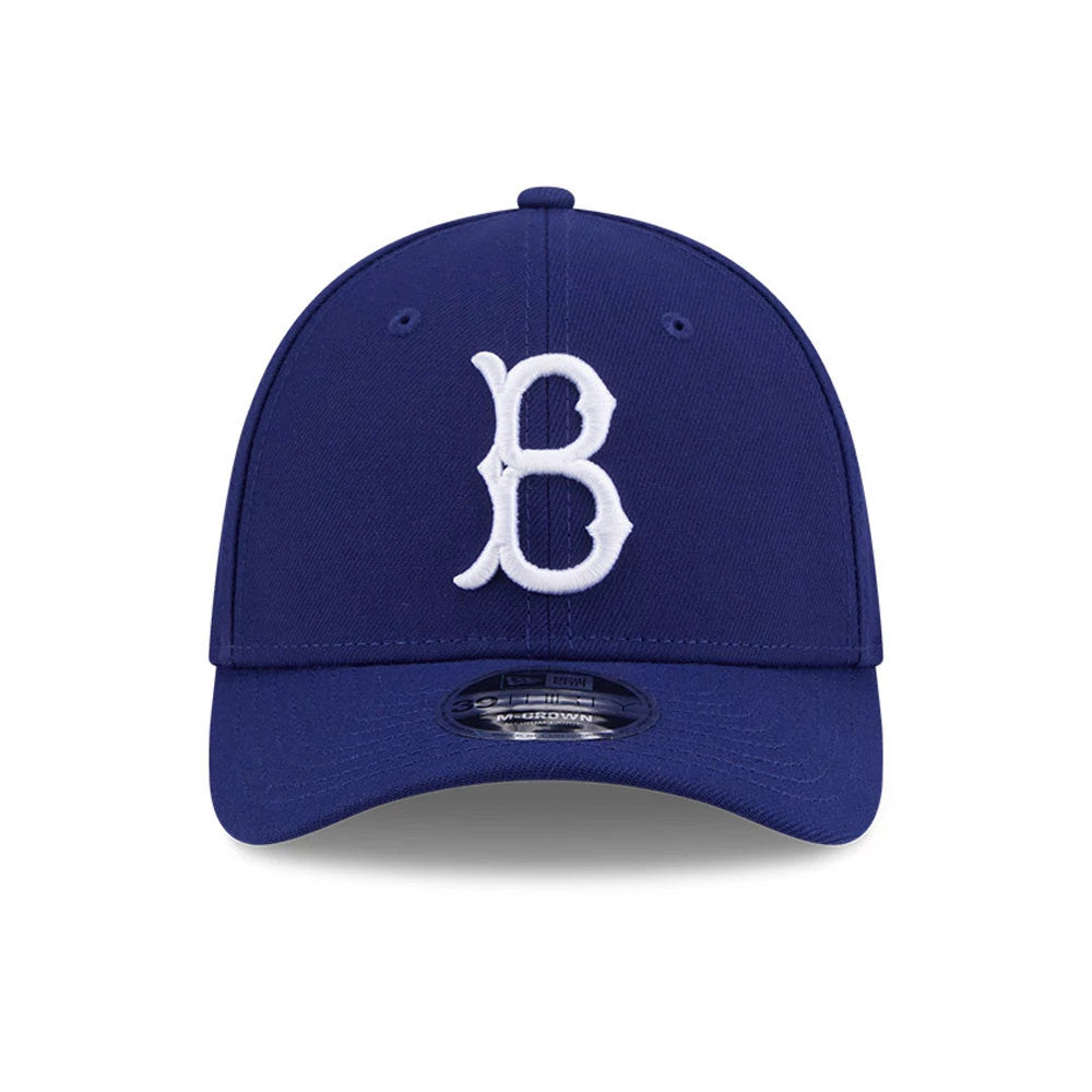 Pictured is this MLB Brooklyn Dodgers 39THIRTY M-Crown Stretch Fit cap in dark blue. 3