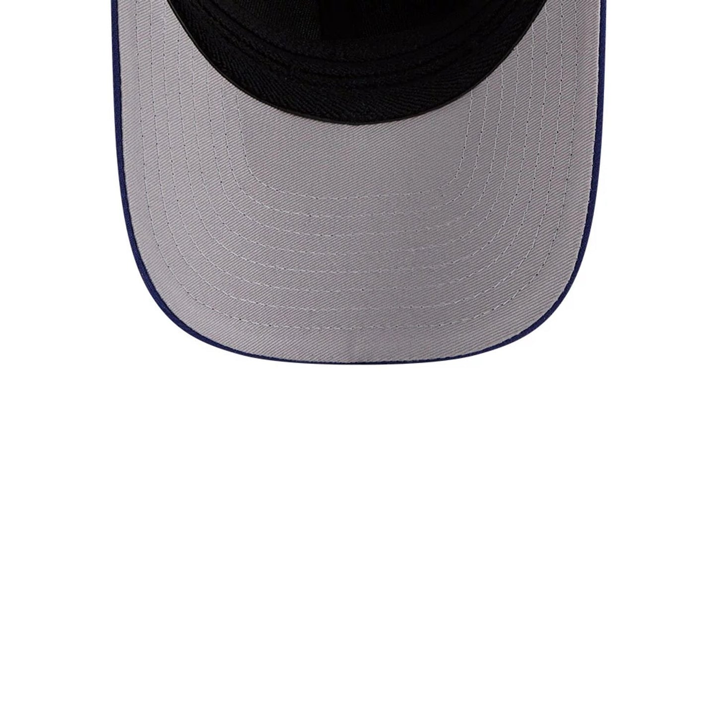 Pictured is this MLB Brooklyn Dodgers 39THIRTY M-Crown Stretch Fit cap in dark blue. 2