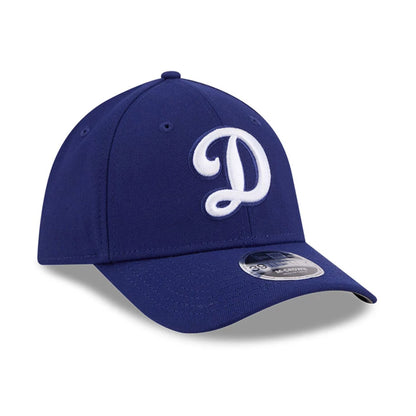 Pictured is this MLB LA Dodgers 39THIRTY M-Crown Stretch Fit cap in dark blue. 4