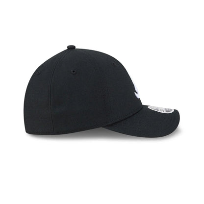 Pictured is this MLB Atlanta Braves 39THIRTY M-Crown Stretch Fit cap in black. 7
