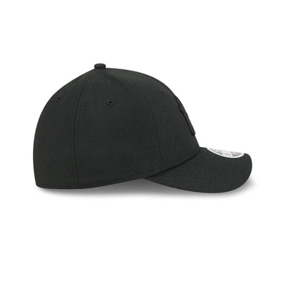 Pictured is this MLB Outline New York Yankees 39THIRTY M-Crown Stretch Fit cap in black. 6