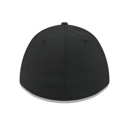Pictured is this MLB Outline New York Yankees 39THIRTY M-Crown Stretch Fit cap in black. 7