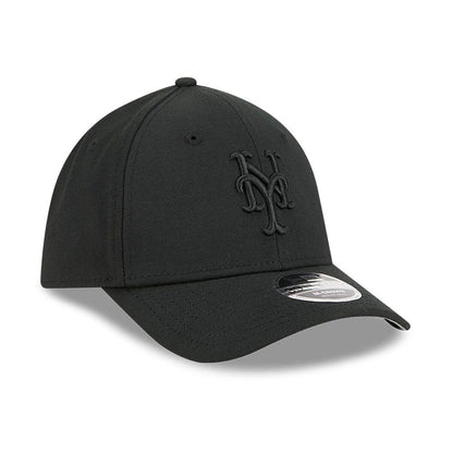 Pictured is this MLB Outline New York Mets 39THIRTY M-Crown Stretch Fit cap in black. 4
