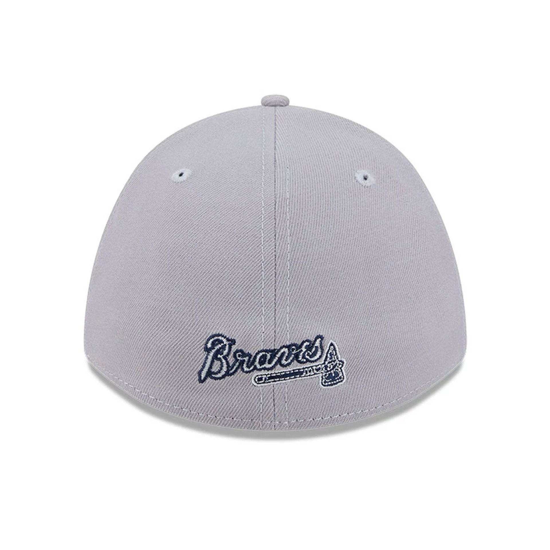 Pictured is this MLB Atlanta Braves 39THIRTY M-Crown Stretch Fit cap in grey. 4