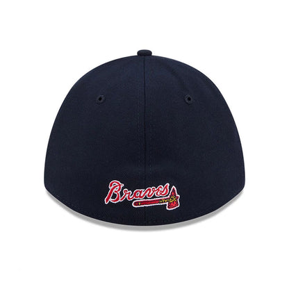 Pictured is this MLB Atlanta Braves 39THIRTY M-Crown A-Frame Stretch Fit cap in navy. 5
