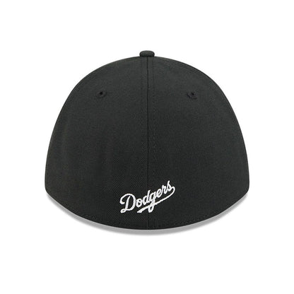 Pictured is this MLB LA Dodgers 39THIRTY M-Crown Stretch Fit cap in black. 5