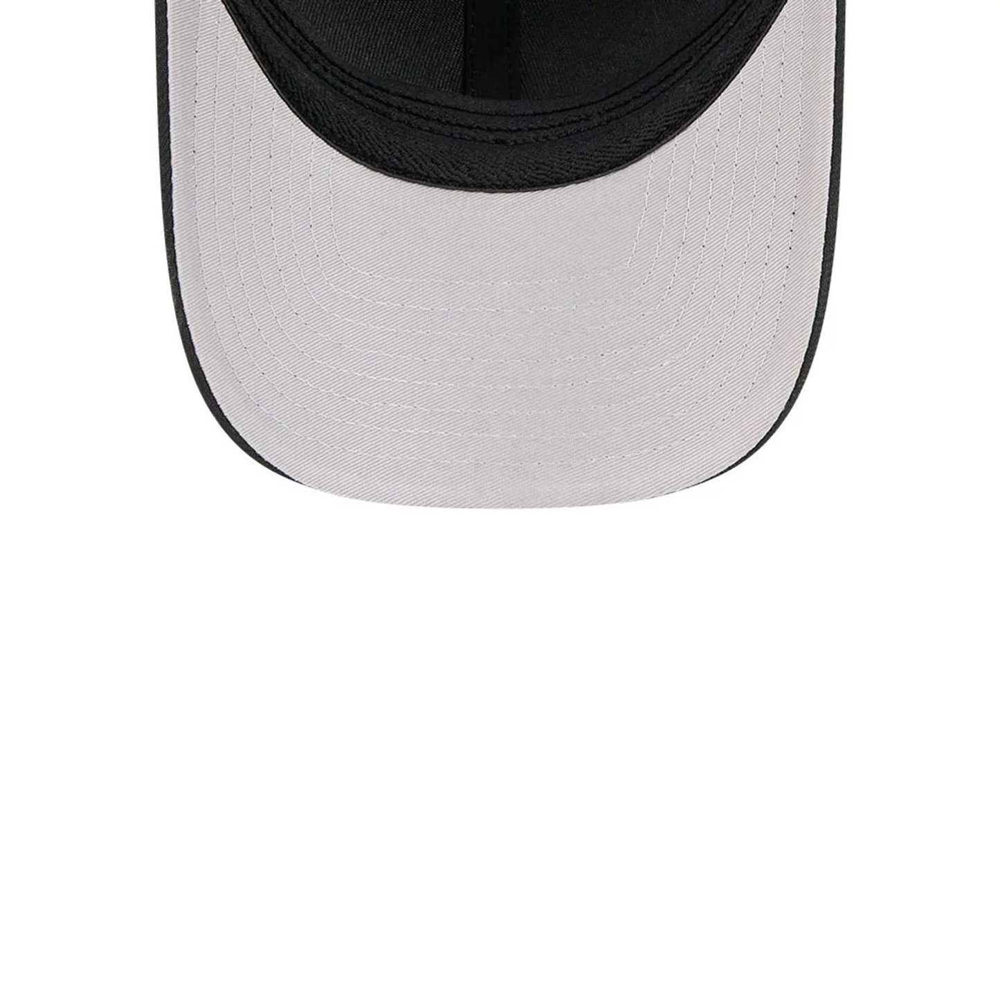 Pictured is this MLB LA Dodgers 39THIRTY M-Crown Stretch Fit cap in black. 2