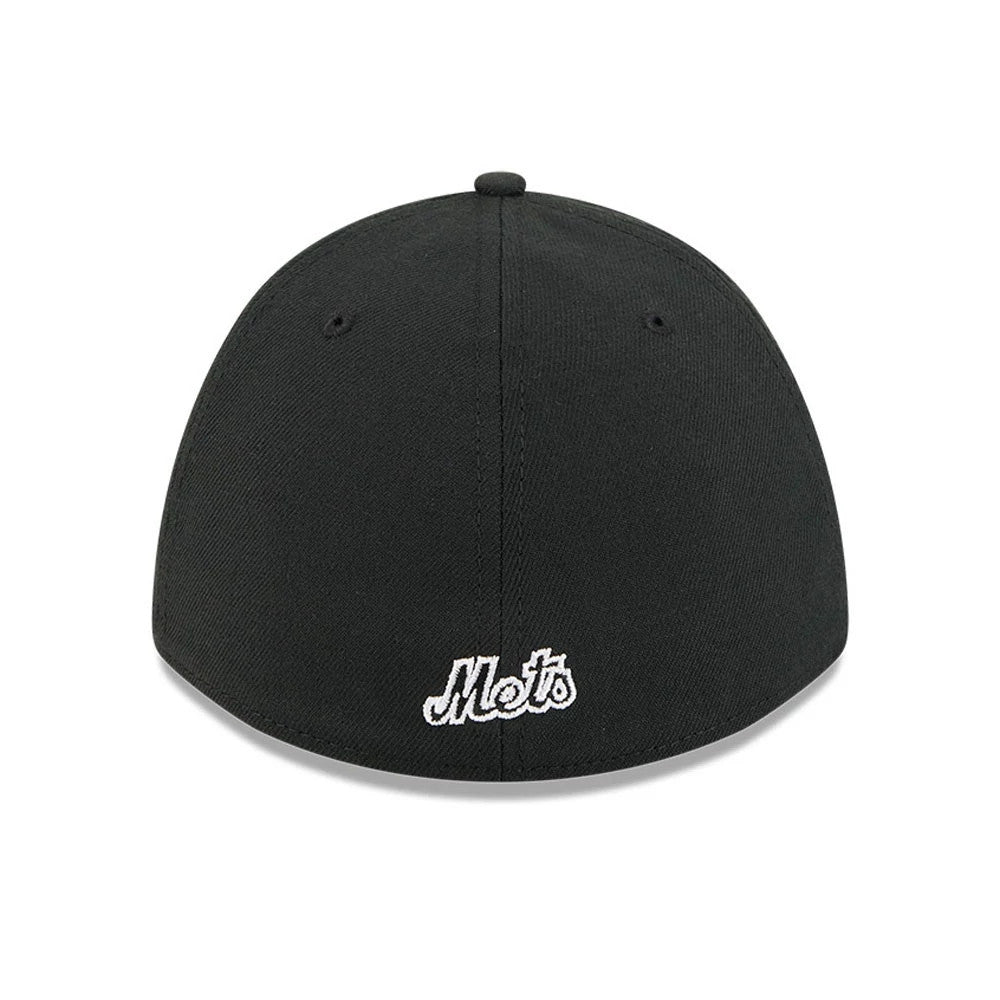 Pictured is this MLB New York Mets 39THIRTY M-Crown Stretch Fit cap in black. 5