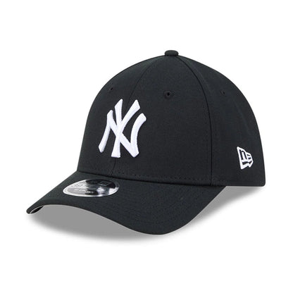 Pictured is this MLB New York Yankees 39THIRTY M-Crown Stretch Fit cap in black. 1