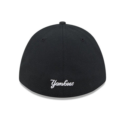 Pictured is this MLB New York Yankees 39THIRTY M-Crown Stretch Fit cap in black. 5