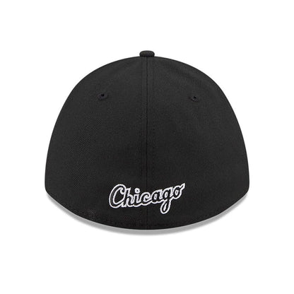 Pictured is this MLB Chicago White Sox 39THIRTY M-Crown A-Frame Stretch Fit cap in black. 5