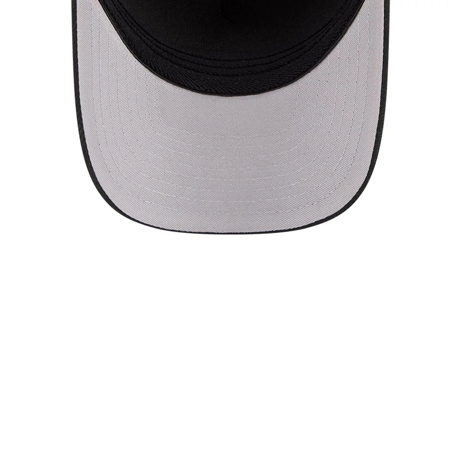 Pictured is this MLB Chicago White Sox 39THIRTY M-Crown A-Frame Stretch Fit cap in black. 2