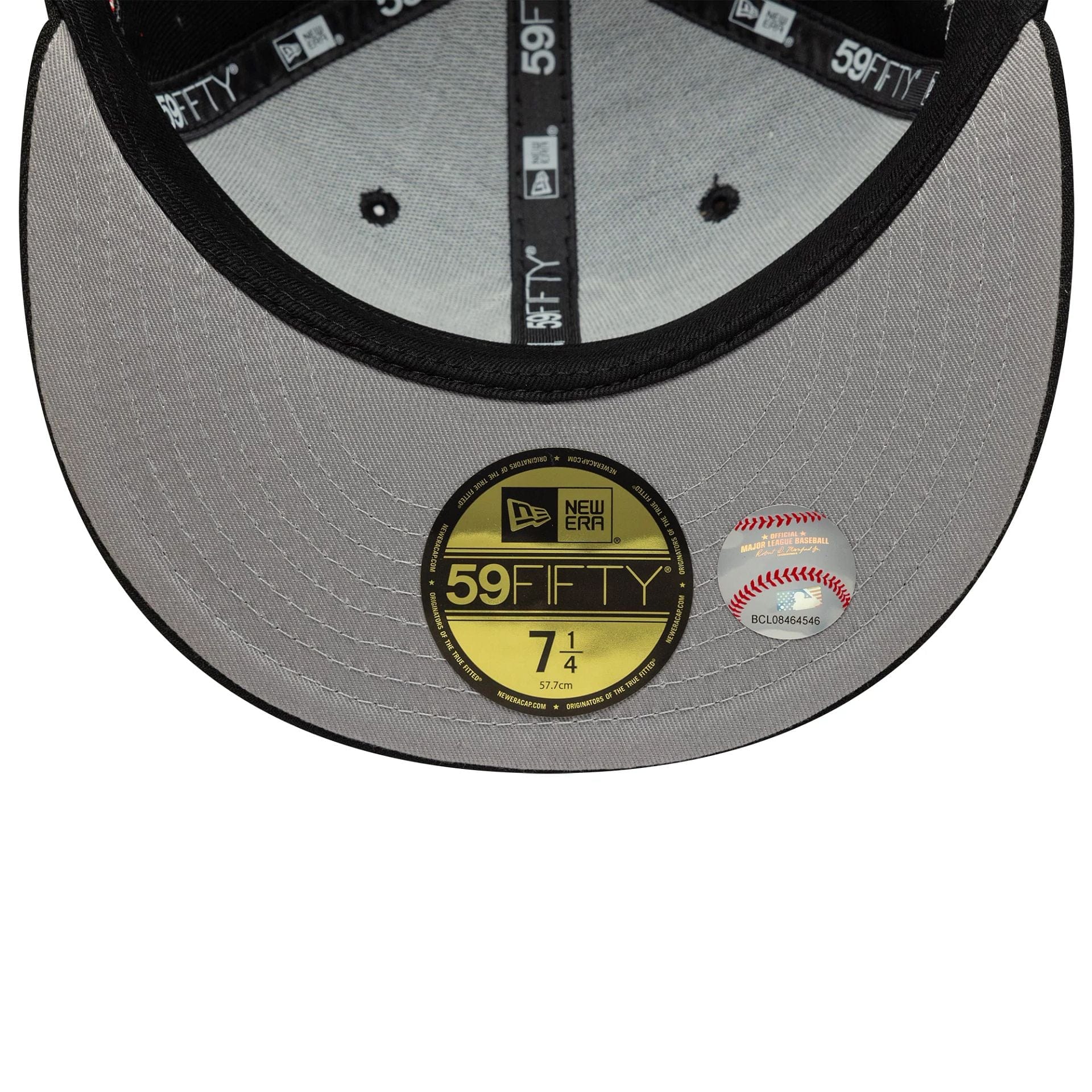 This is a Chicago White Sox MLB Cooperstown Floral Black 59FIFTY Fitted Cap 2