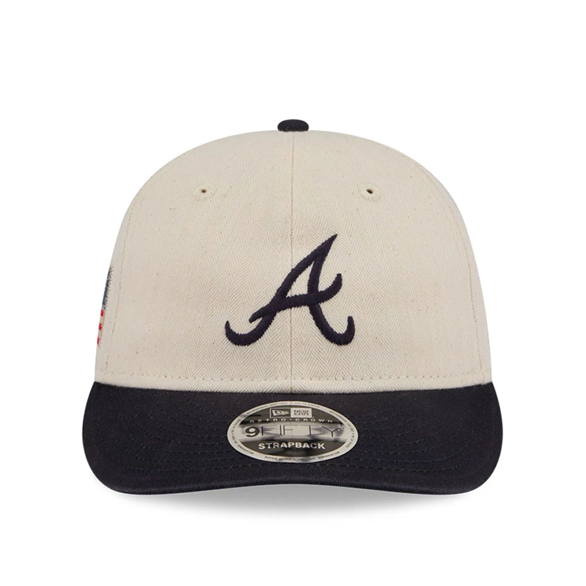 This is a Atlanta Braves MLB Americana Herringbone White Retro Crown 9FIFTY Adjustable Cap 4
