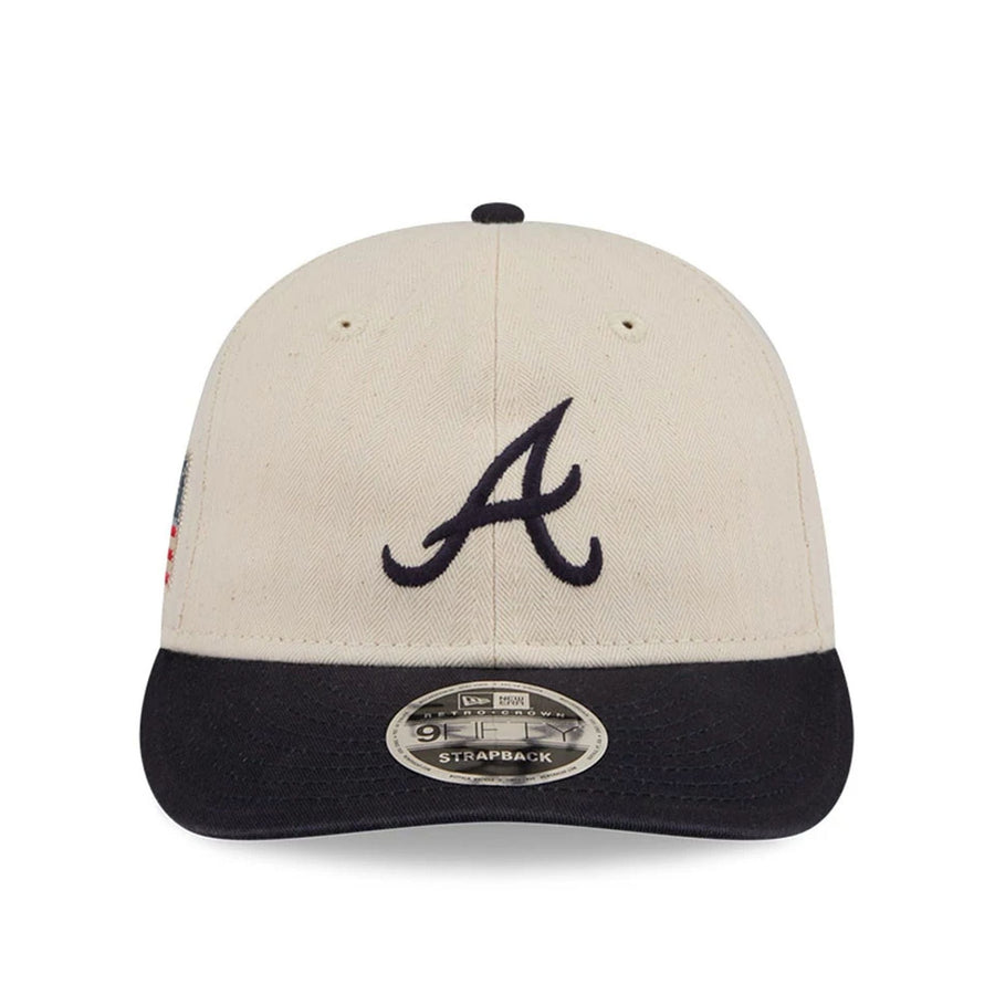 This is a Atlanta Braves MLB Americana Herringbone White Retro Crown 9FIFTY Adjustable Cap 4