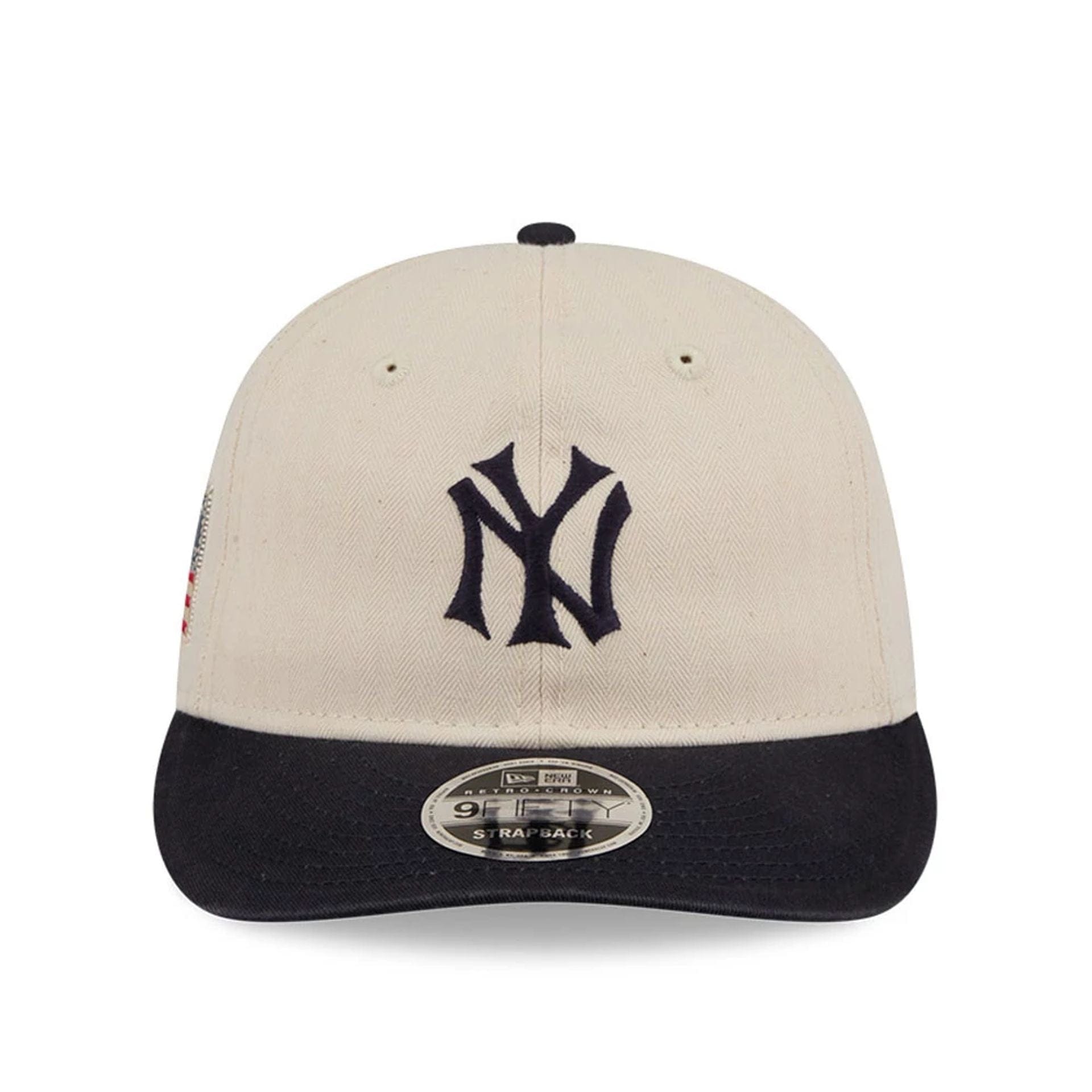This is a New York Yankees MLB Americana Herringbone White Retro Crown 9FIFTY Adjustable Cap 4