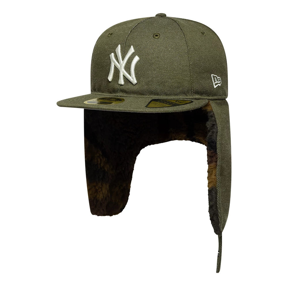 This is a New York Yankees MLB Camo Open Green Retro Crown Dogear 59FIFTY Fitted Cap 2