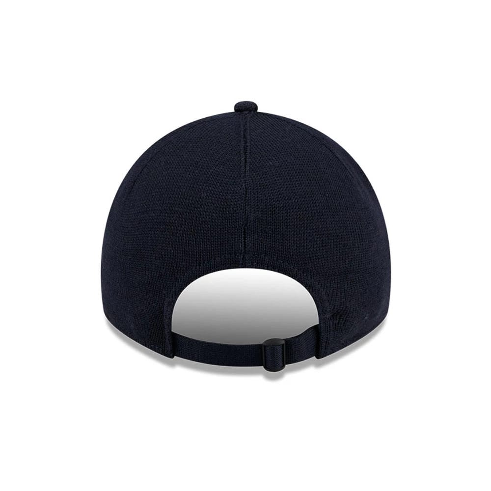 This is a New York Yankees MLB Merino Wool Navy 9TWENTY Adjustable Cap 6