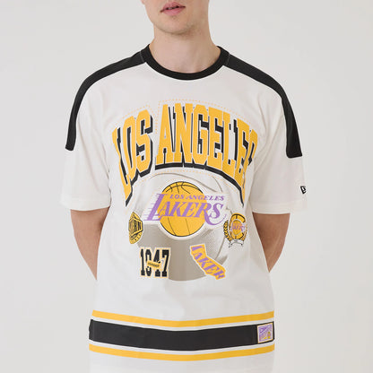 The model is wearing this NBA Sport Classic LA Lakers T-Shirt in white. 6